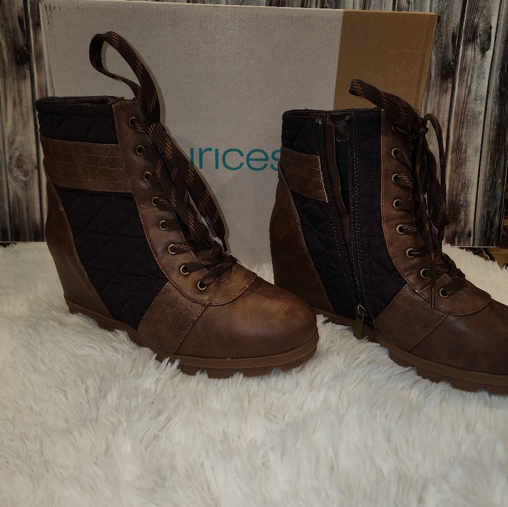 BNWT wedge booties